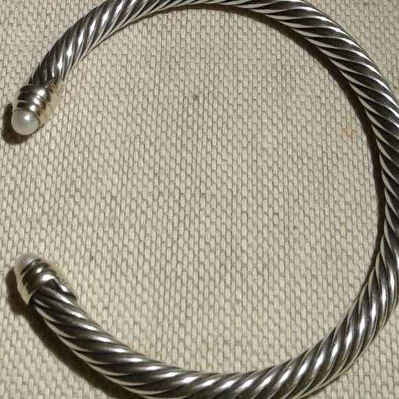 NEW! David Yurman 5mm Pearl SS 925 and 14 karat Bangle Bracelet - Picture 3 of 9
